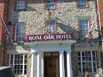 סבנאוקס Royal Oak Hotel מראה חיצוני תמונה
